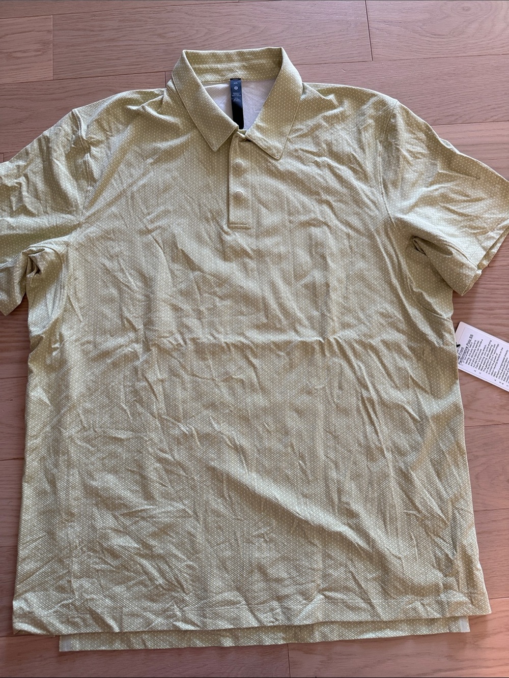 Lululemon Snap Front performance Polo SS - Honeydew melon color. XXL